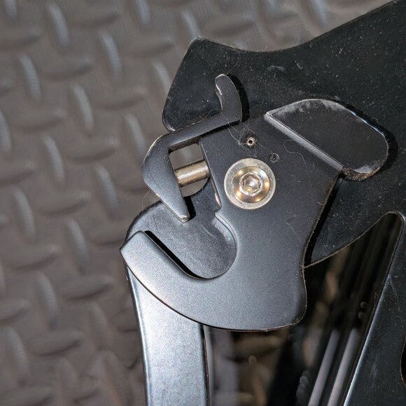 Luggage Rack - Picture 4 of 7